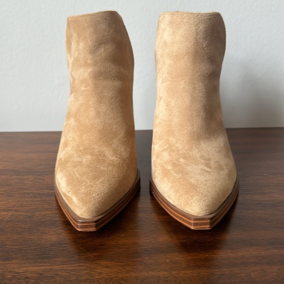 Vince Camino‎ Tan Leather Pointed Toe Booties 3.5 Inch Heels Size 8 - Picture 2 of 10